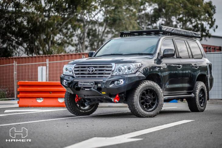 Hamer King series bull bar for Toyota Landcruiser 200 Series (2008 – 2015)