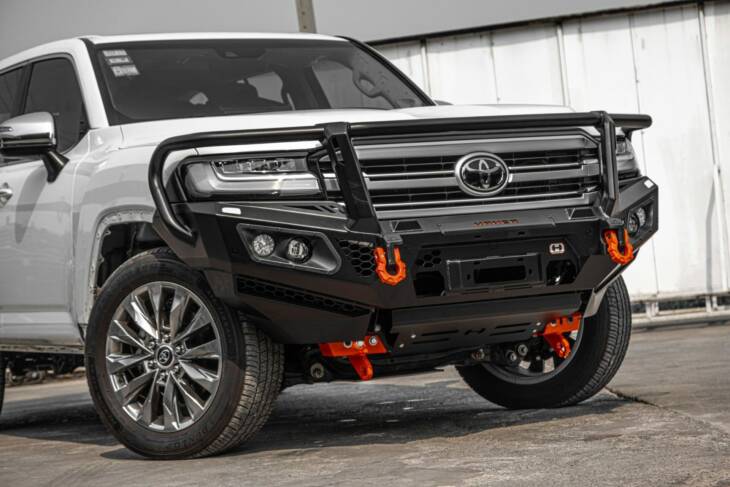 Hamer King series Plus bull bar for Toyota Landcruiser 300 Series (2021 – Present)